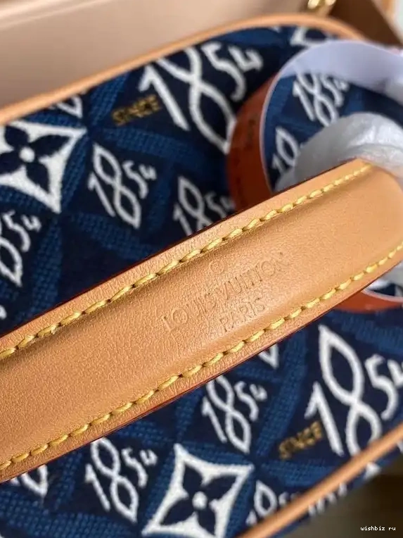 WIS VANITY 1854 LOUIS PM VUITTON SINCE 0630